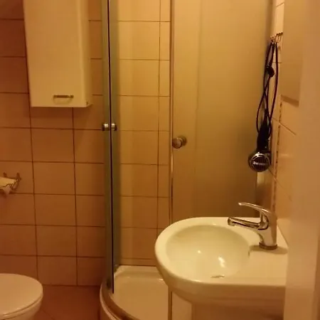 Bed & Breakfast Pod Debem *