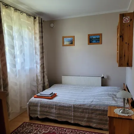 Pod Dębem 3*