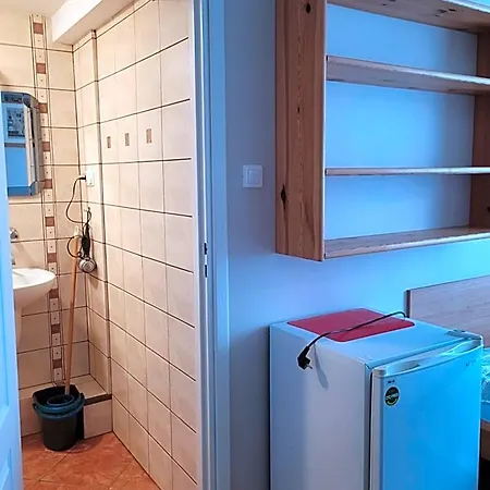 Pod Dębem Nocleg ze śniadaniem 3*