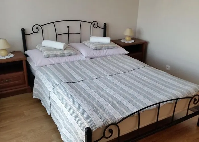 Pod Debem Bed & Breakfast 3*