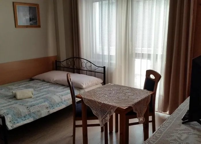 Pod Debem Bed & Breakfast